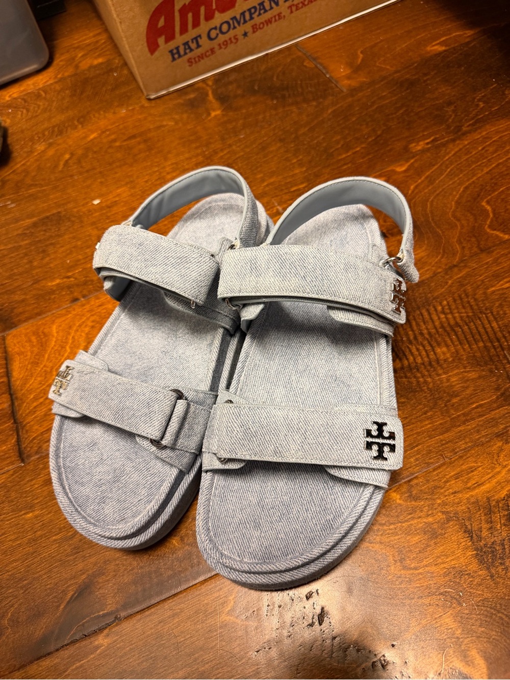 Tory Burch Light Gray Denim Sandals with Logo Detail